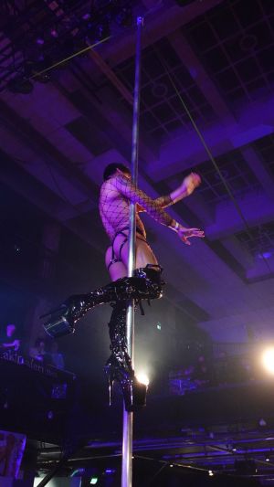 2308260037 dudewithdahshoes