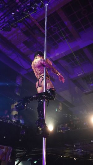 2308260037 dudewithdahshoes