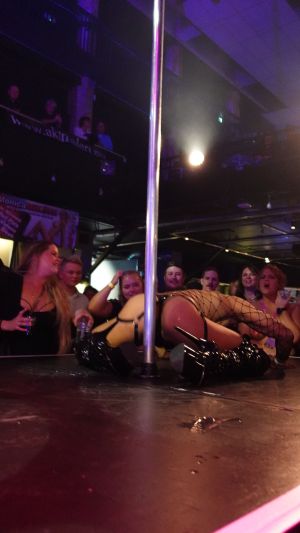 2308260037 dudewithdahshoes