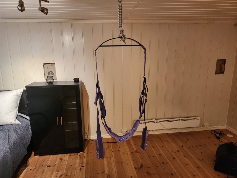 Noen som sa Swingers? Innredet kjelleren litt, for det formålet. 🤗😮