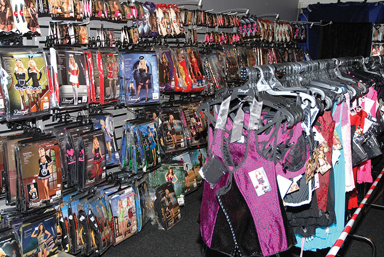 Klær - Bilde fra Nils Ally